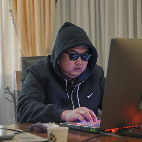 Kim Jong Un hacking