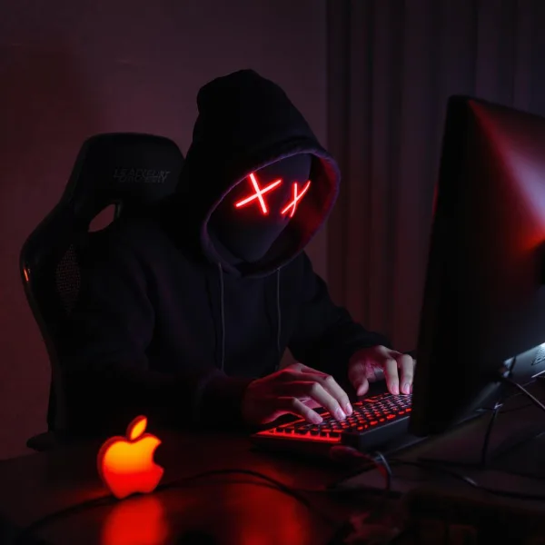 WTF! You can now run Kali Linux natively in Apple Containers on macOS.